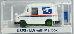 【送料無料】模型車 モデルカー グリーンライトロングライフチェイスカーミニカーgreenlight usps longlife postal vehicle llv chase car 164 diecast car 29888｜hokushin 12,431円