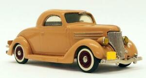 【送料無料】模型車 モデルカー スケールフォードウィンドウクーペサーモンピンクアンボックス43rd avenue 143 scale aa5 1936 ford 3 window coupesalmon pink unboxed
