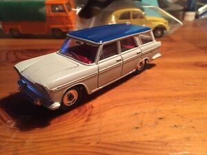 【送料無料】模型車 モデルカー ディンキーフィアットdinky toys fiat 2300