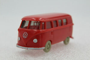 【送料無料】模型車 モデルカー ワイキングオールドカーズバスステーションワゴンフィエスタレッドass wiking old cars vw t1 bus station wagon fiesta red gk 3108c cs 3231d hbl