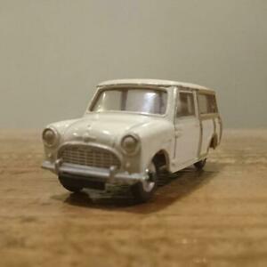 【送料無料】模型車 モデルカー ディンキートイズミニトラベラーレッドdinky toys mini traveller red 22,122円