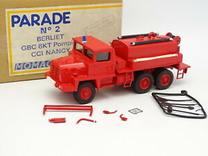 【送料無料】模型車 モデルカー パレードレジンバーリートタンクファイアナンシーparade resin 143 berliet gbc 8 kt tank fire itc nancy