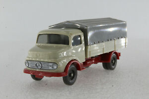 【送料無料】模型車 モデルカー ワイキングオールドトラックフラットベッドヘルゲルブラ