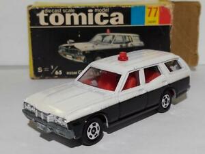 【送料無料】模型車 モデルカー トミカカハネグラグロリアパトロールコッシュtomica caja negra 77 nissan gloria explosion patrol coche