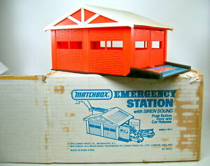 【送料無料】模型車 モデルカー マッチボックスステーションミントインボックスmatchbox emergency station usa 1975 mint in box｜hokushin