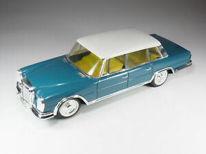 【送料無料】模型車 モデルカー パヤメルセデスプルマンワイヤーガイドpaya 3083mercedes 600 pullmanwireguided 26cm