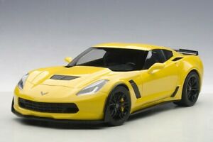 【送料無料】模型車 モデルカー オートアートシボレーコルベットコルベットレーシングイエローボックス118 autoart chevrolet corvette c7 z06 corvette racing yellow in box 29,624円