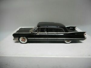 【送料無料】模型車 モデルカー キャデラックリムジンホワイトメタルモーターシティゴールドゴールドcadillac limousine 1959 white metal motor city gold mcg003 usa 143 see photos