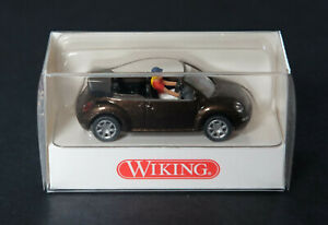 【送料無料】模型車 モデルカー ニュービートルカブリオレブラウンメタリックドライバーwiking 032 02 27 vw beetle cabriolet, brown metallic, with driver,｜hokushin