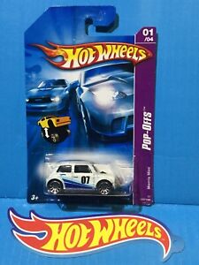 【送料無料】模型車 モデルカー ホットホイールモリスミニポップホワイト2007 hot wheels morris mini pops 14 37 white｜hokushin 12,409円