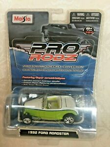 【送料無料】模型車 モデルカー マイストプロロッツフォードロードスターホワイトゴムホイール2009 maisto pro rodz 1932 ford roadster green white wrubber wheels nip