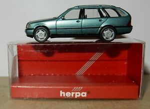 【送料無料】模型車 モデルカー マイクロヘルパメルセデスライトグリーンメタルボックスmicro herpa oh 187 mercedes cklasse c180t light green metal 032094 in box