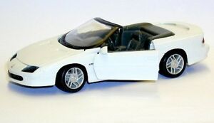 【送料無料】模型車 モデルカー シボレーカマロchevrolet camaro z 28｜hokushin