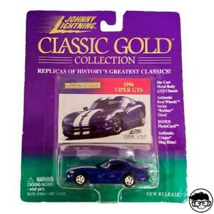 【送料無料】模型車 モデルカー ジョニーライトニングバイパークラシックゴールドコレクションjohnny lightning 1996 viper gts classic gold collection 2000|hokushin