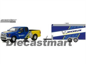 【送料無料】模型車 モデルカー フォードリモロキオミシュランヒッチグリーンライト2016 ford f150 amp; rimorchio michelin pneumatici hitch 13 164 greenlight 32130c