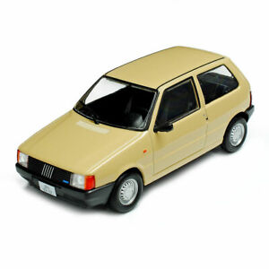 【送料無料】模型車 モデルカー フィアットウノボックスfiat uno 45 1984 143 ixoist boxed