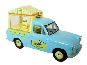【送料無料】模型車 モデルカー オックスフォードフォードアングリアoxford 176 ford anglia wallslittle man 76ang018|hokushin