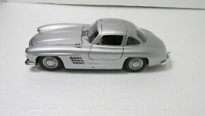 【送料無料】模型車 モデルカー メルセデスベンツガルウィングシルバースポーツオートマスタブドラッカス