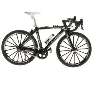 【送料無料】模型車 モデルカー レガモデラレースバイクマウンテンシティシムラツィオーネレガlega modello in scala 110 race bike mountain city simulazione lega