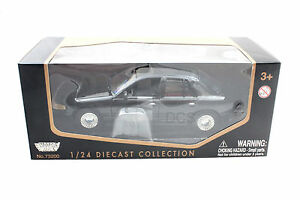 【送料無料】模型車 モデルカー モーターマックスフォードクラウンビクトリアブラックミニカー