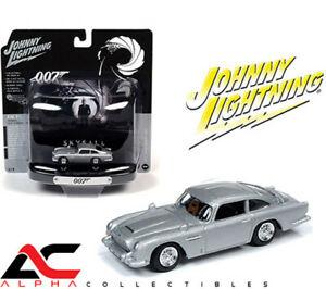 【送料無料】模型車 モデルカー ジョニーライトニングジェームズボンドスカイフォールアストンマーティンティンjohnny lightning jlsp083 164 james bond skyfall aston martin db5 w tin