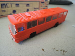 【送料無料】模型車 モデルカー ベルリンプラストイカロスバスレッドveb berlinplast icarus 260 bus red bnib 47100