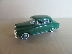 【送料無料】模型車 モデルカー ノスタルジアシムカグリーン225i nostalgia 24 simca 1954 green dove 143