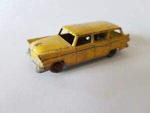 【送料無料】模型車 モデルカー マッチボックスフォードステーションワゴンイエローボディホイール1957 matchbox 31a ford station wagon yellow body metal wheels 66mm｜hokushin