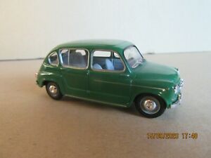 【送料無料】模型車 モデルカー フィアットドアダークグリーン758n solido 4572 fiat 800 4 doors 1964 dark green 143