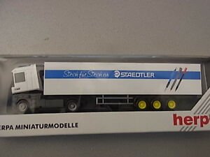 【送料無料】模型車 モデルカー コレクションルノーヘルパストロークストロークステードラーコレクションherpa from collection renault articulated stroke for stroke a staedler boxed collection