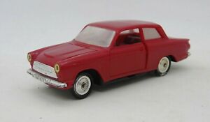【送料無料】模型車 モデルカー ノレブフランスフォードコルティーナレッド31017 norevfrance 84 ford cortina red 143｜hokushin