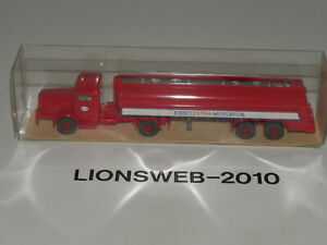 【送料無料】模型車 モデルカー ワイキングエッソタンカーコティキュリーボク187 wiking 24882 esso tanker articulated lorry boxed