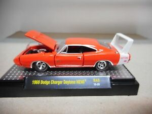 【送料無料】模型車 モデルカー ダッジデイトナヘミマシンdodge charger daytona hemi 1969 m2 machines 164