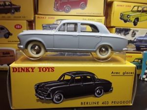 【送料無料】模型車 モデルカー ディンキートイズセダンプジョーメタルボックスdinky toys sedans 403 peugeot 521 metal boxed [t34]
