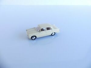 【送料無料】模型車 モデルカー ブレキナカープジョーbrekina 187 eme car peugeot 404