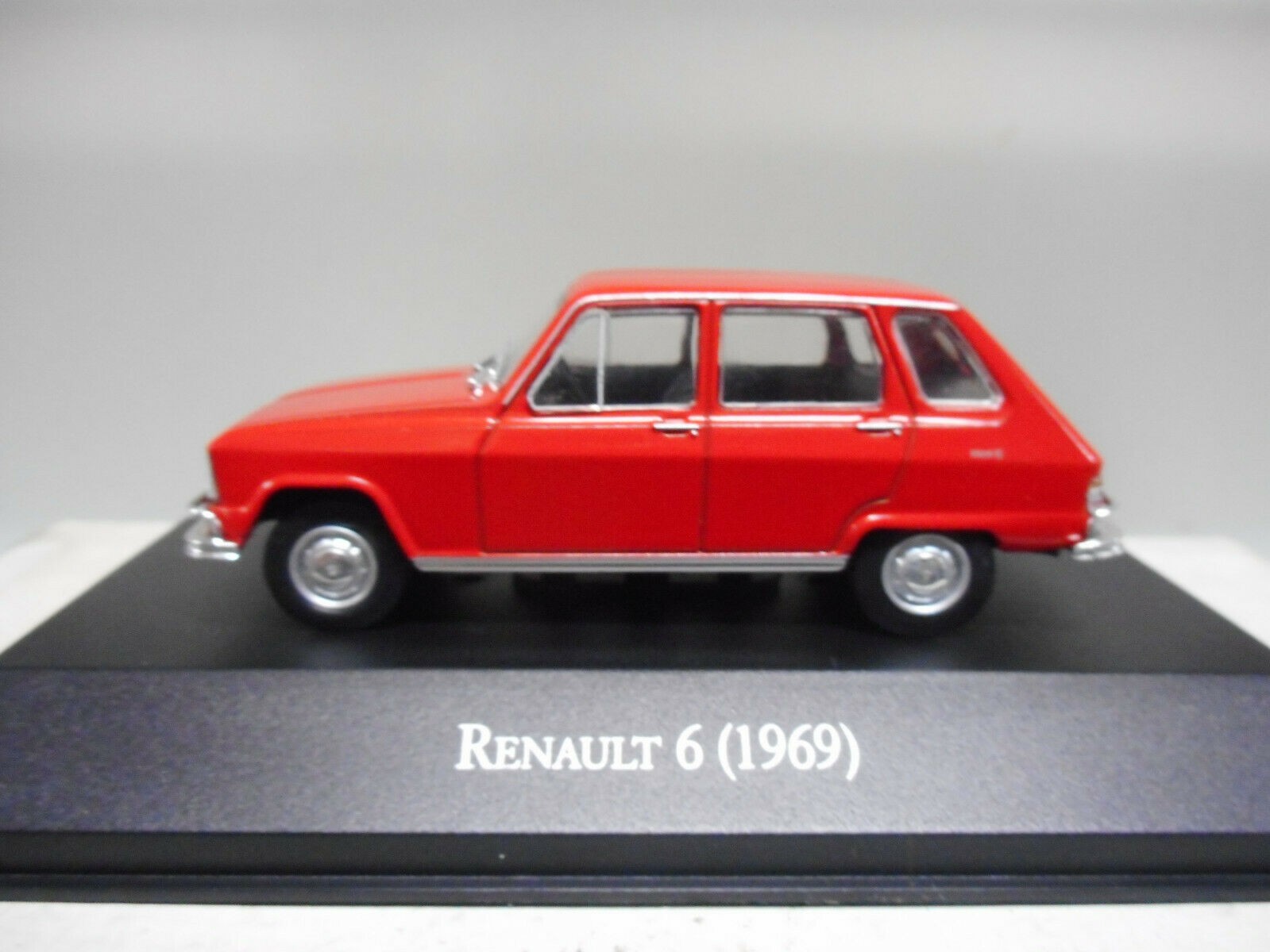 【送料無料】模型車 モデルカー ルノークラシックアルゼンチンサルヴァットrenault 6 1969 classic argentina salvat 143