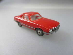 【送料無料】模型車 モデルカー ワイキングメルセデスグリルレッドwiking mercedes 350sl with paper grill, red pkw30