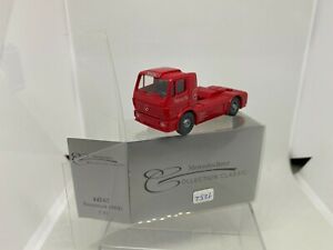 【送料無料】模型車 モデルカー ワイキングレントラックシーズンディーラーエディション