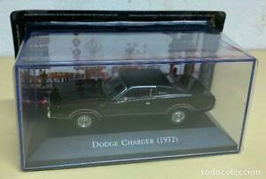 【送料無料】模型車 モデルカー ダッジチャージャーdodge charger 1972 143