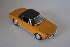 【送料無料】模型車 モデルカー ヴィテッセフィアットスケールvitesse fiat 124 scale 143 made in china｜hokushin
