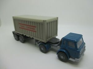 【送料無料】模型車 モデルカー wiking ih semi trans container, sour hb 8901gc nr41 ssk31