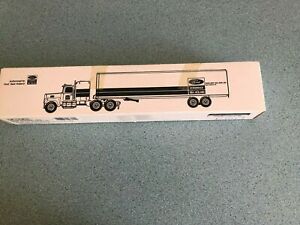 【送料無料】模型車 モデルカー フォードニューホランドキャブトレーラーertl 164 ford holland cab wtrailer 315 nib