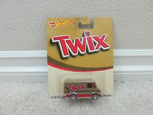 【送料無料】模型車 モデルカー ブランドホットホイールポップカルチャーメディックリアルライダーbrand hot wheels 2014 pop culture twix combat medic real riders|hokushin