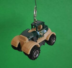 【送料無料】模型車 モデルカー クリスマスツリーハングアップカスタムマッチボックスダートストロイヤートターcustom 2018 matchbox dirtstroyer tractor ornament to hang on your christmas tree
