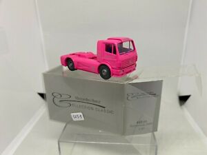 【送料無料】模型車 モデルカー ワイキングレントラックシーズンディーラーエディション