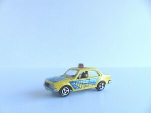 【送料無料】模型車 モデルカー マジョレットルノーフランスラジオタクシーmajorette 266 renault car france 18 radio taxi160 eme