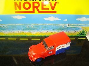 【送料無料】模型車 モデルカー ミニチュアシトロエンエッソパブエキストラボックスminiature citroen 2 cv azu 1954 esso pub extra 143 in box
