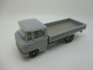 【送料無料】模型車 モデルカー ワイキングメルセデスカミオンチーニコンカソンアシダwiking mercedes l408 camioncini con cassone, acida hb nr6413h schub108
