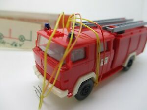 【送料無料】模型車 モデルカー マジラスブラウリヒターwiking magirus fire hand with lighting blaulichter ssk36