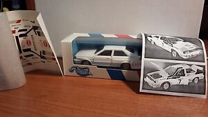 【送料無料】模型車 モデルカー アウディクワトロクーペホワイトミニカーレコードホイットデカールラリーポルトガル143 audi quattro coupe white diecast record whit decal rallye portugal 1982